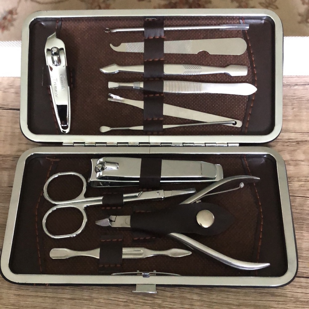 - Manicure Set